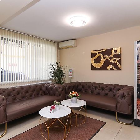 Family Hotel Madrid Sofia Exterior photo