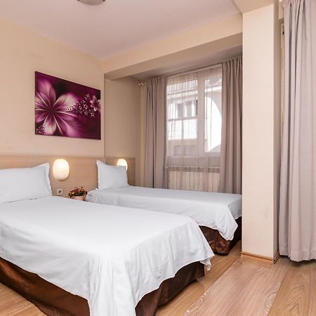 Family Hotel Madrid Sofia Exterior photo