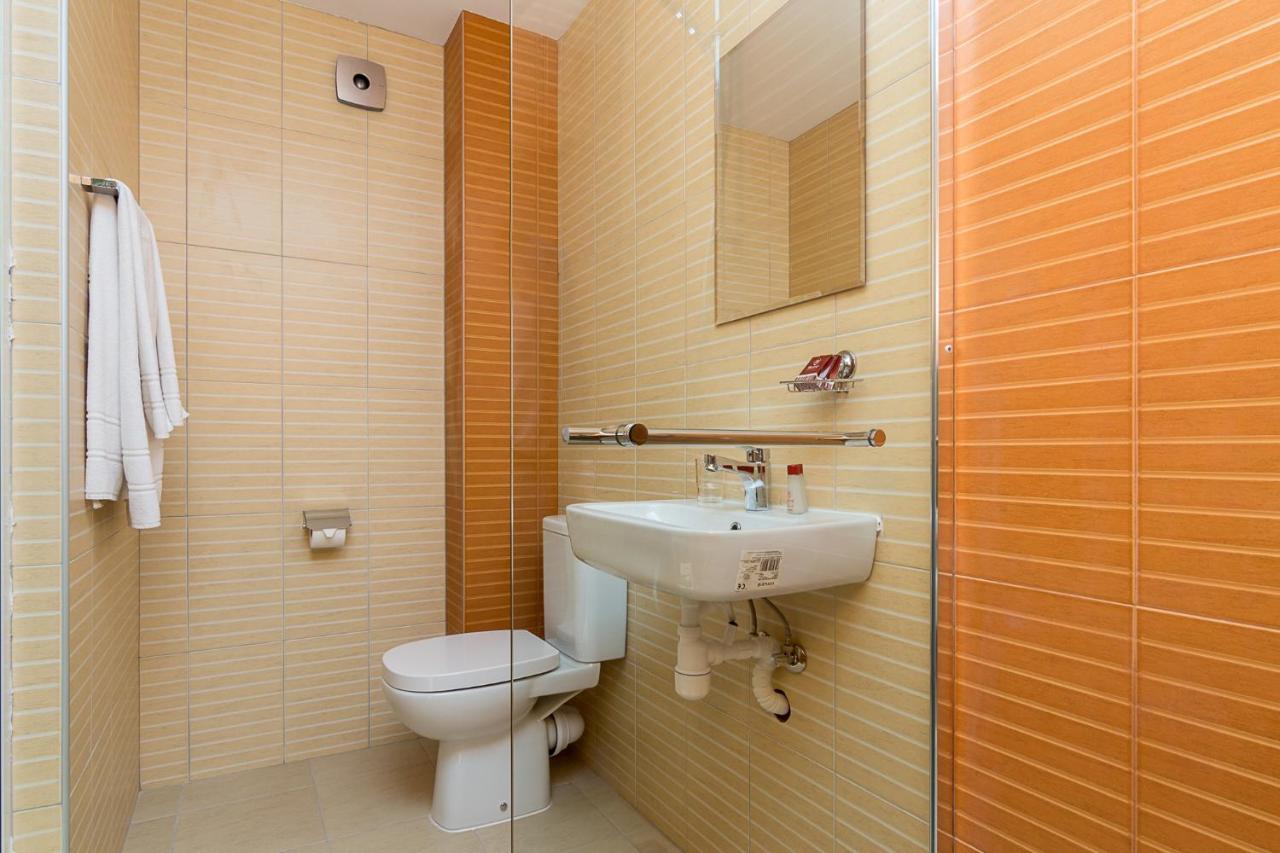 Family Hotel Madrid Sofia Exterior photo