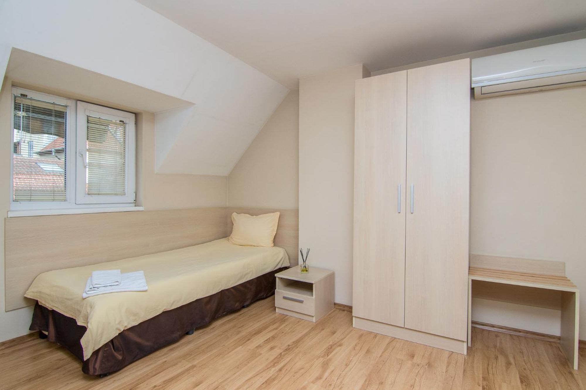 Family Hotel Madrid Sofia Exterior photo