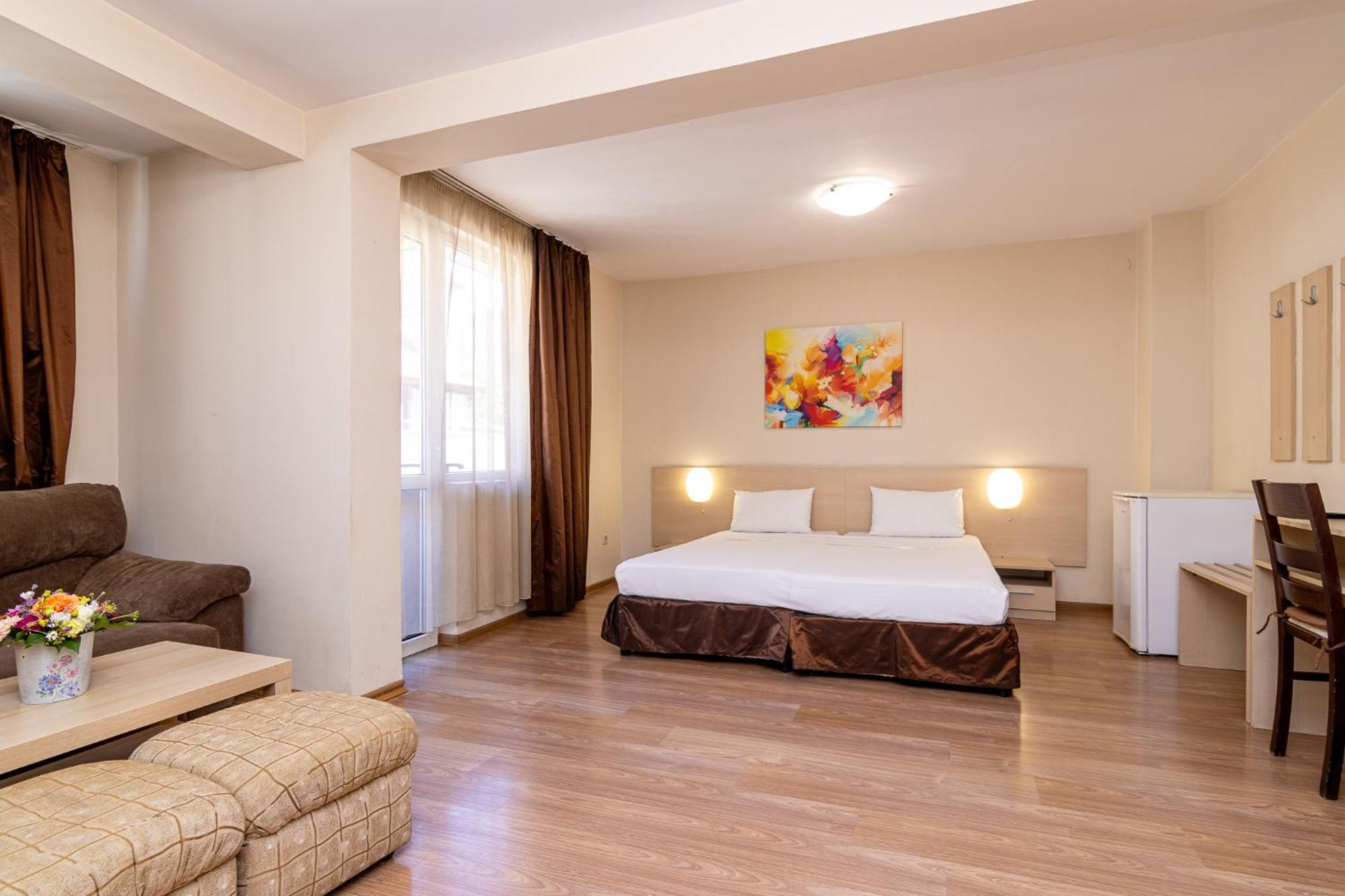Family Hotel Madrid Sofia Exterior photo
