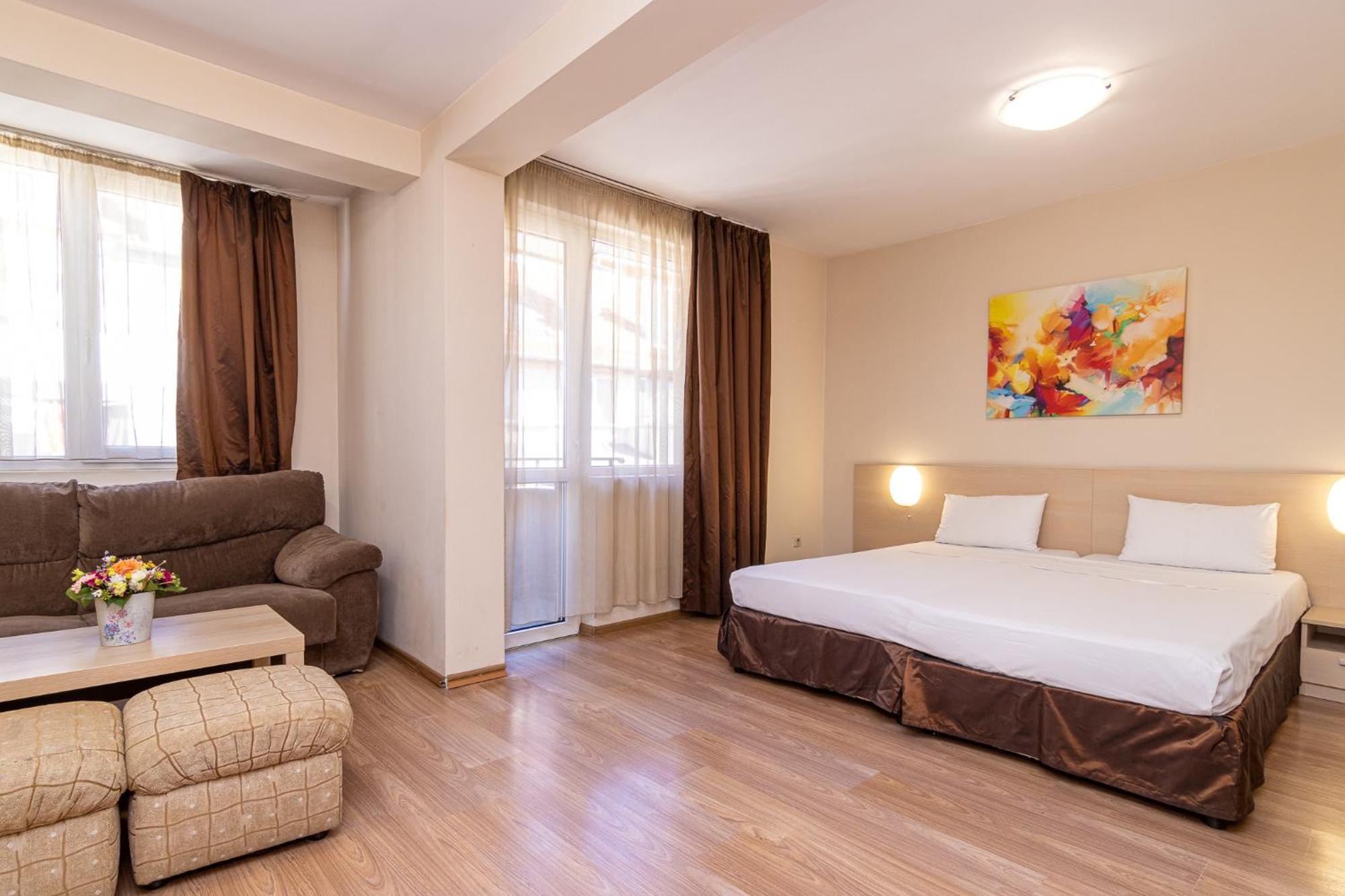 Family Hotel Madrid Sofia Exterior photo