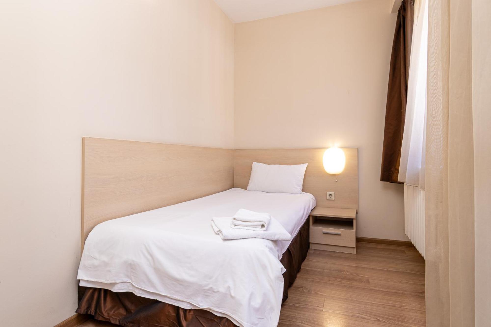 Family Hotel Madrid Sofia Exterior photo