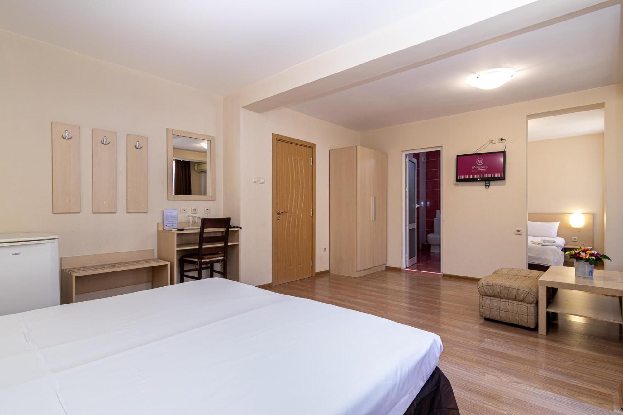 Family Hotel Madrid Sofia Exterior photo