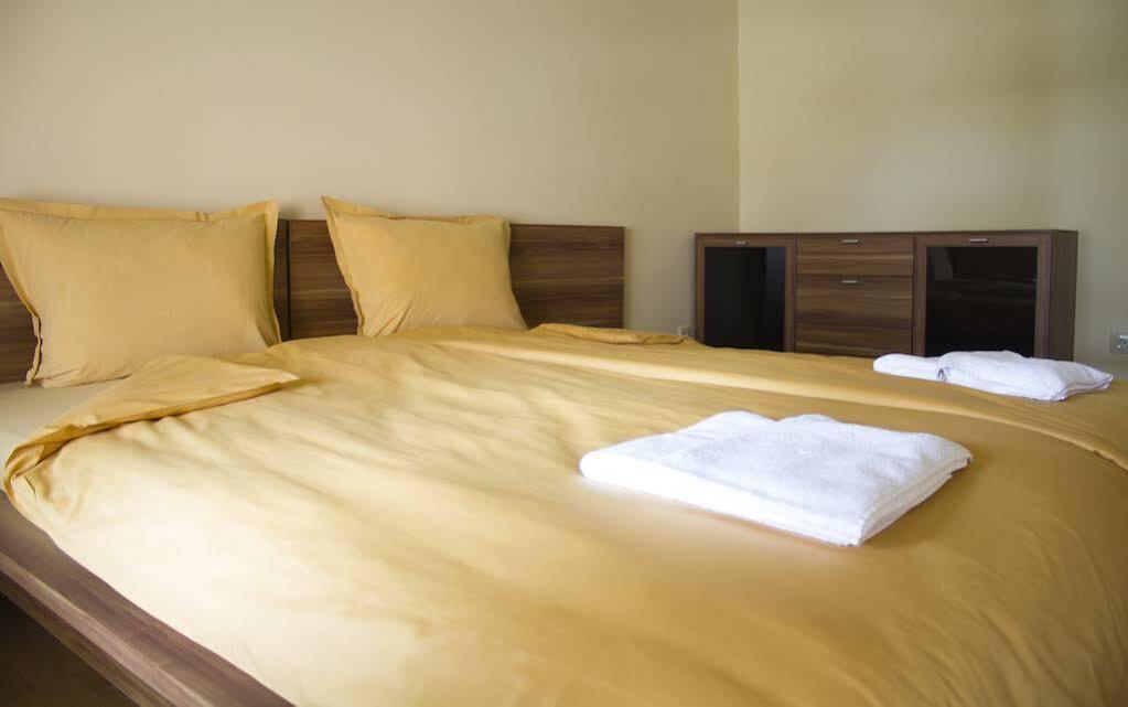 Family Hotel Madrid Sofia Exterior photo